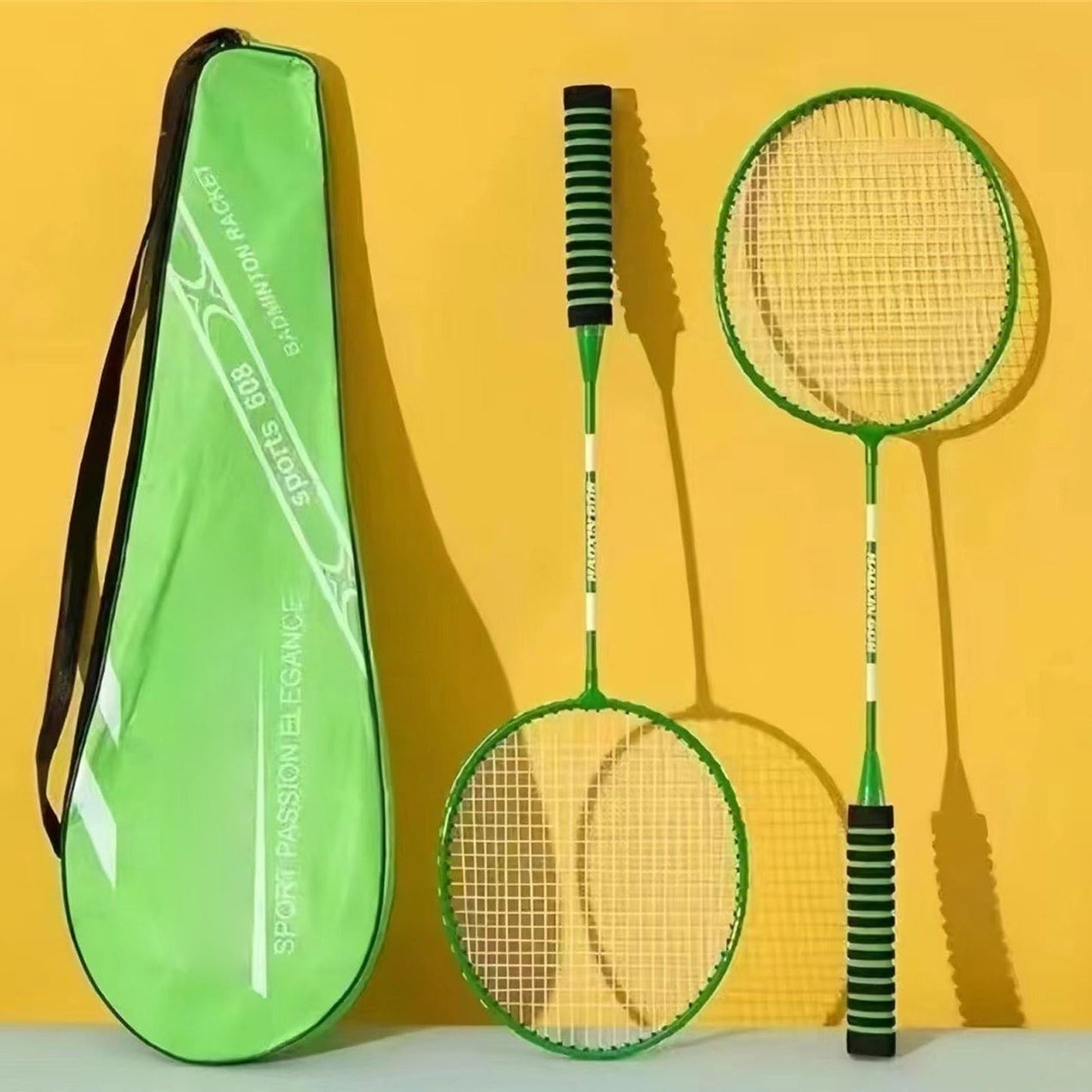 1Pair Light Weight Badminton Racket Set Professional Double Badminton Racquet Shuttlecocks Racquet For 2 Players Playing