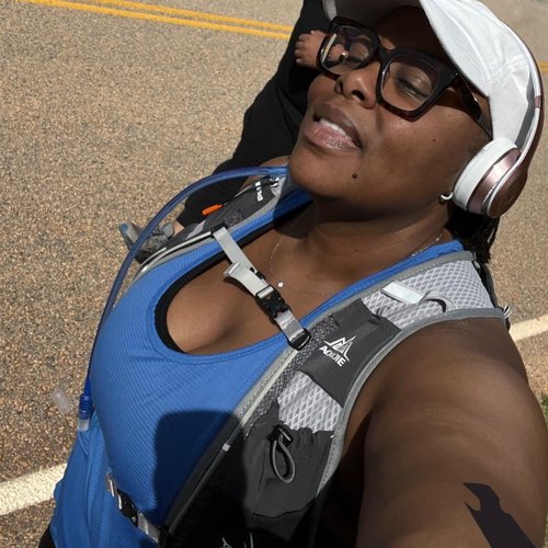 TRIWONDER Hydration Pack Backpack 5L Marathoner Running Race Hydration Vest (Black - with 1.5L Water Bladder)