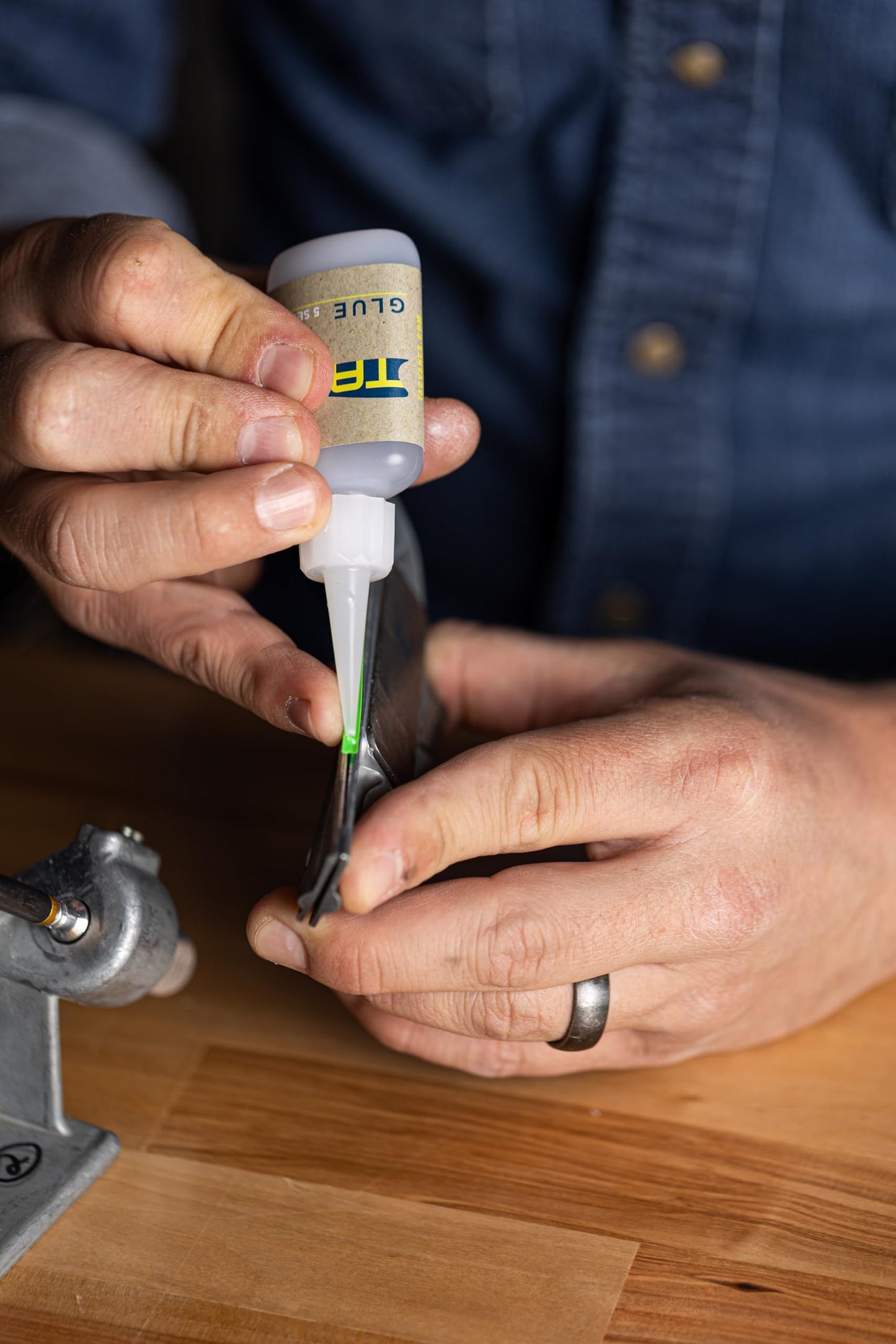 TAC Vanes TAC Glue - 1/2 fl oz | Archery Fletching Adhesive | Fast-Bonding, Precision Application, Durable Hold for Vanes
