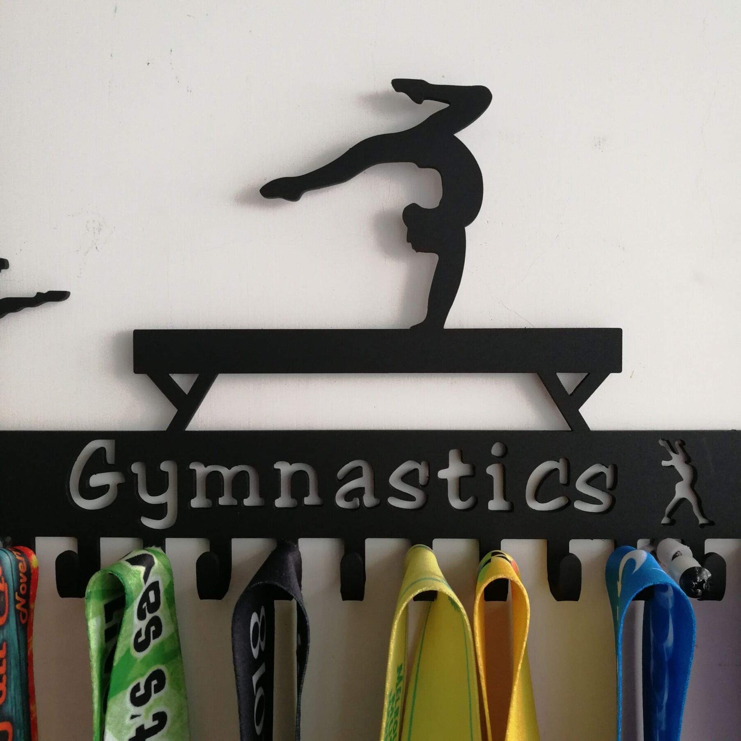 URBN BY MODERN HOME FINISHINGS Metal Wall Mount Gymnastics Medal Hanger Display and Lanyard Ribbon Holder Rack, 20 Easy Hang Hooks, Medal Holder Wall Decor, Great Gift for Gymnasts, Black