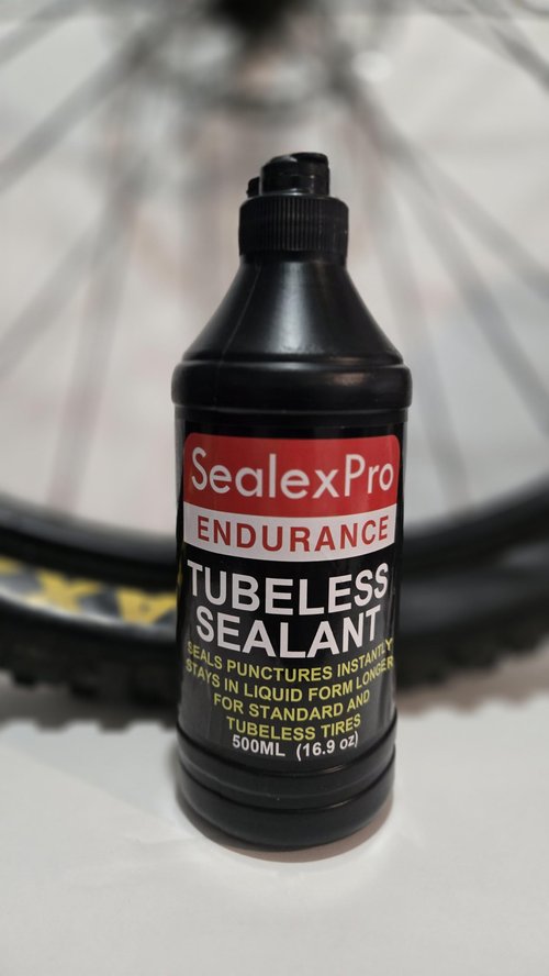 500ml (16oz) SealexPro Tubeless Tire Endurance Sealant Fast-Sealing, Long-Lasting Puncture Protection for Bikes Tires