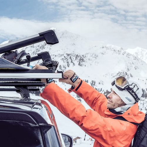 Thule SnowPack Extender Ski/Snowboard Rack (6pr/4 Boards), Black