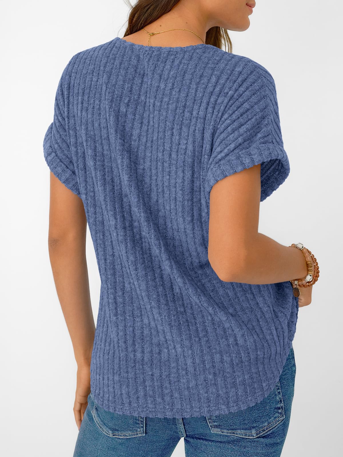 AUTOMET Womens Short Sleeve V Neck Cute Tops 2026 Fall Fashion Sweaters