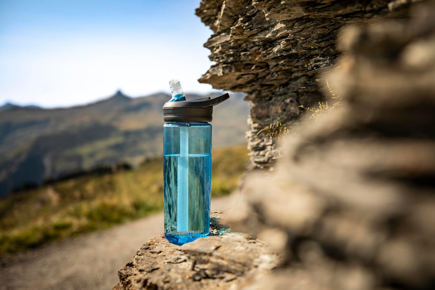 CamelBak Eddy+ Water Bottle with Bite Valve Straw, Leak‑Resistant Easy‑Sip Design for Everyday Hydration, 32oz, Desert Sunrise