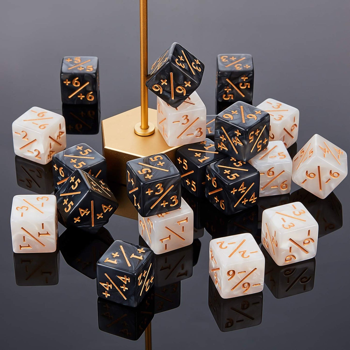 24 Pieces MTG Counters Dice +1/+1 Buff Tokens Black Plus 1 Counter Magic Dice Set for MTG D6 TCG Cards Gaming Accessories