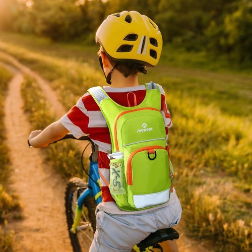 Nepest Kids Hydration Backpack, Mini Water Backpack with 1.5L Water Bladder for Hiking Cycling Running (Pink)