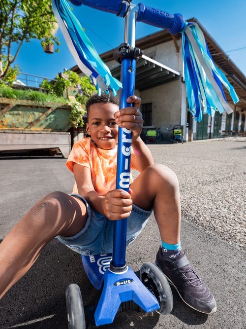 Micro Kickboard - Maxi Deluxe LED 3-Wheeled, Lean-to-Steer, Swiss-Designed Micro Scooter for Kids with LED Light-up Wheels, Ages 5-12