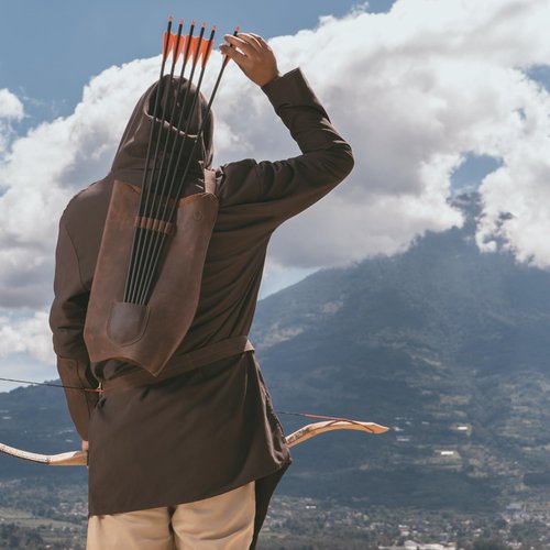Valhalla Gear, Archery Bow Carrier with Arrow Slots, Adjustable Shoulder Strap, Shooting Targeting, Training, Cosplay, Full Grain Leather, Handmade Archer Accessories (Bourbon Brown)