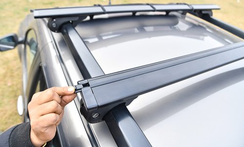 BIKEGEAR Replacement Rubber Strip for Thule Aeroblade Cross Bars , thule aero bars (2 * 140cm) (Will fit Roof Racks with 7/16 of an inch wide on the top and 7/8 of an inch wide at the bottom)