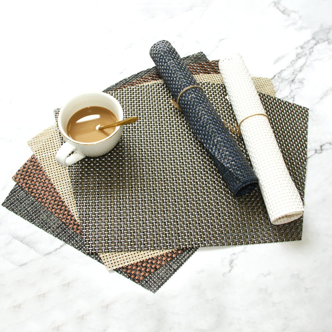 Round Table Placemats Set of 4 Wedge Placemats Heat Resistant Table Mats Pads Wipe Clean (Black)