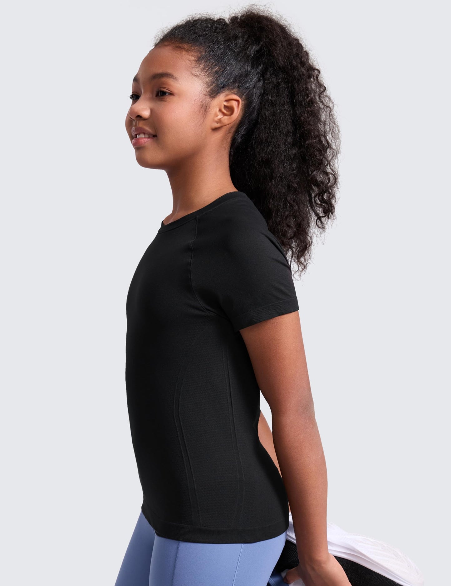 CRZ YOGA Girls Seamless Short Sleeve Athletic T Shirts - Active Sports Casual Tees Crew Neck Kids Teen Black Large