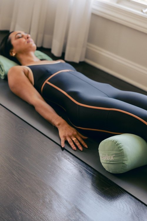 Wellrox Yoga Round Bolster Pillow, Yoga Bolster for Restorative Yoga - 100% Indian Cotton Cover, Firmness & Stability - Yoga Pillow for Hip Opening Poses and Meditation, Washable Cover (Natural)