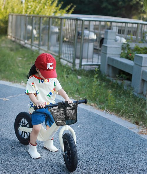SAMORE Front Bike Basket for Kids Metal Black Bicycle Baskets for Girls & Boys Children Bicycle Basket with Handle Fits Triycle, Scooter, Balance Bike