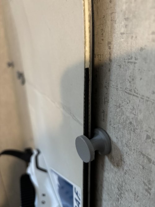 Snowboard/Ski Wall Mount (Black)