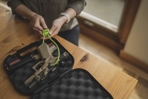 Lockdown 15 Inch Cable Gun Lock with Non-Marring, California DOJ Approved Design and Keyed Padlock for Secured Storage of Rifles, Pistols or Shotguns, Green