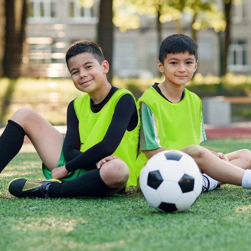 Sintege 24 Pcs Youth Pinnies Kids Penny Jersey Scrimmage Vest Basketball Practice Jersey Soccer Vests for Youth Kids(Fluorescent Green)