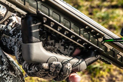 Killer Instinct BOSS 405 Camo Crossbow – 405 FPS Compact Hunting Package with Micro‑Lite Barrel, 4×32 IR Scope & Accessories