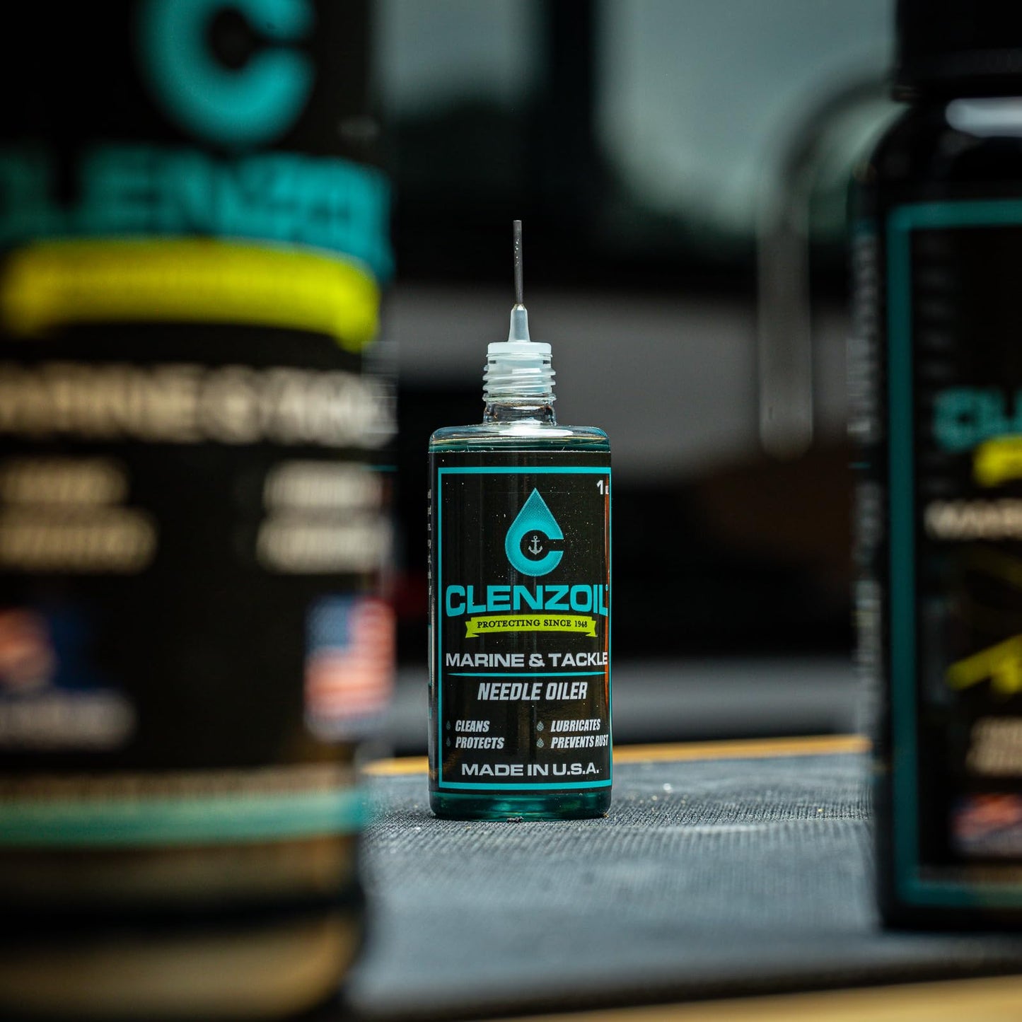Clenzoil Marine & Tackle - Fishing Gear Oil Lubricant - for Fish Care Reels, Boat Motors, Downriggers & More - Easily Oils Applicator (Fishing Reel Oil)