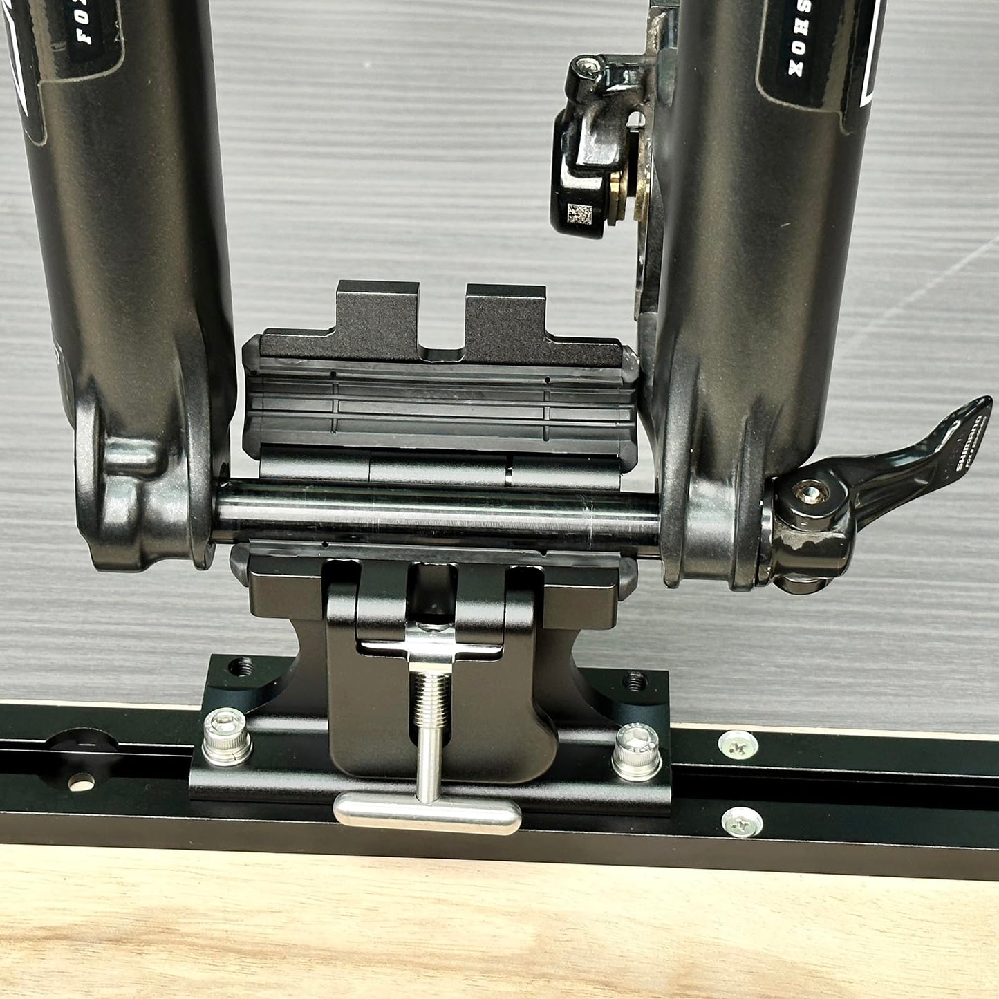 ODIER Thru Axle Bike Fork Mount Quick and Secure Mount for SUV Van and Camper