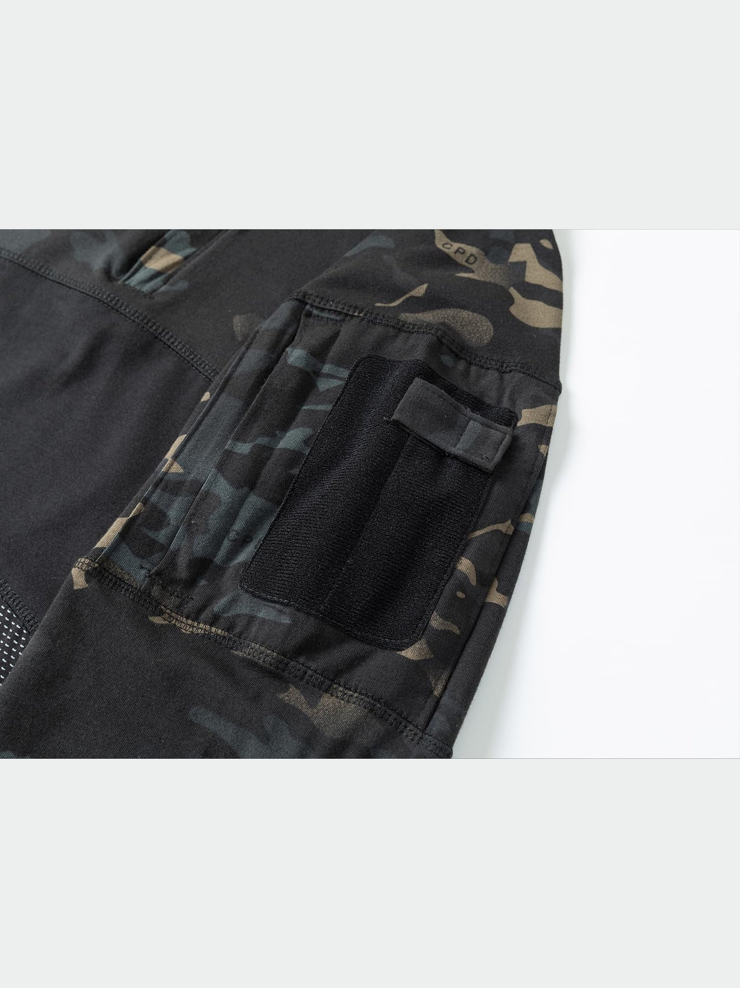 AKARMY Men's Tactical Military Combat Shirt, Long Sleeve Camo T Shirt with Zipper Pockets 112 Dark CP