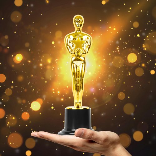 DODILUYI Gold Star Award Trophies 12 Pack 6 Inch Plastic Golden Statue Award for Party Decorations, Party Prize, Game Prize, Party Favors, School Award and Appreciation Gifts