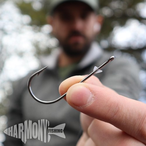 Harmony Fishing – Flex Keeper Flipping Hooks (10 Pack) – Bass Fishing Flippin Cover Hooks | Adjustable Flexible Bait Keeper | Epoxy Sealed Eye | HCS | Slick Black Nickel Coating (Size 1/0 (10 Pack))