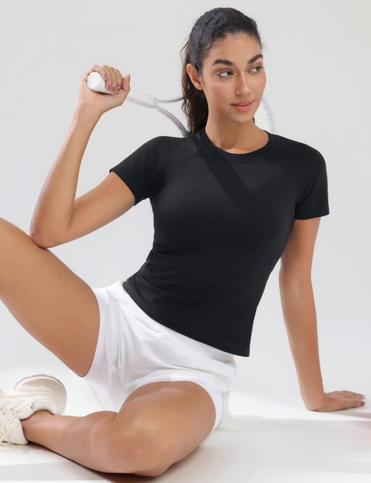 Nyvalle Workout Tops for Women Hip Length Athletic Running Gym Yoga Short Sleeve Shirts Seamless Breathable Crewneck Tees Black