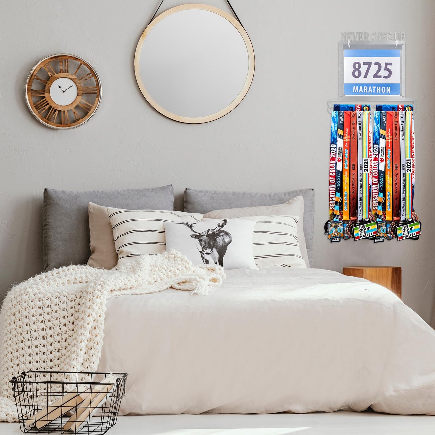 Moxweyeni Race Medal and Bib Display Medal Hanger Running Bib Holder Wall Mounted Hanging Rack stands Gifts for Runners(Silver,13.78 x 12.6 Inch,Groovy)
