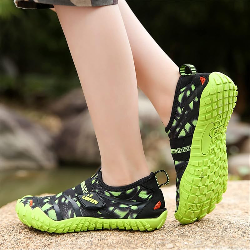 UBFEN Kids Water Shoes - Quick-Dry Aqua Socks for Boys & Girls, Green+2 Big Kid