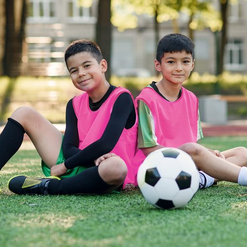 Sintege 12 Pcs Soccer Pinnies Pennies Jersey Scrimmage Vest Sports Practice Jersey Mesh Basketball Vest for Youth Adult Kids(Medium,Pink)