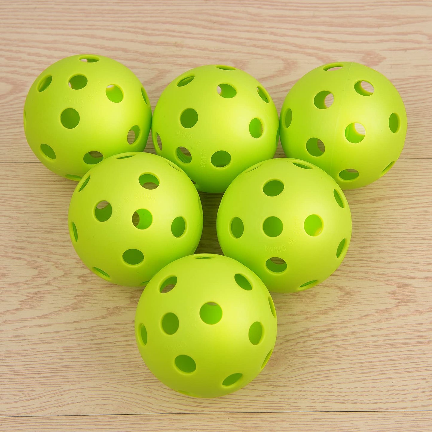Coopay 14 Pack Baseball Practice Balls Plastic Training Balls Lightweight Hollow Softballs for Hitting, Baseball Training Indoor Outdoor Use (Green)