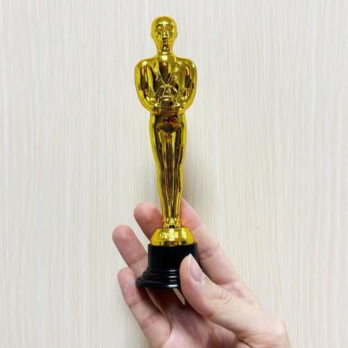 Flyekist 6 PCS Plastic Gold Award Trophies for Party Decorations, Party Favors, School Award, Game Prize, Party Prize and Appreciation Gifts