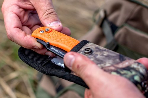 OUTDOOR EDGE RazorBlaze, RB-20, 3.5" Replaceable Blade Folding Hunting Knife, Non-Slip Rubberized TPR Handle (Blaze Orange)