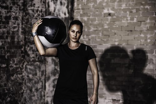 Dynamax 4lb Soft-Shell Medicine Ball Standard Black/Grey