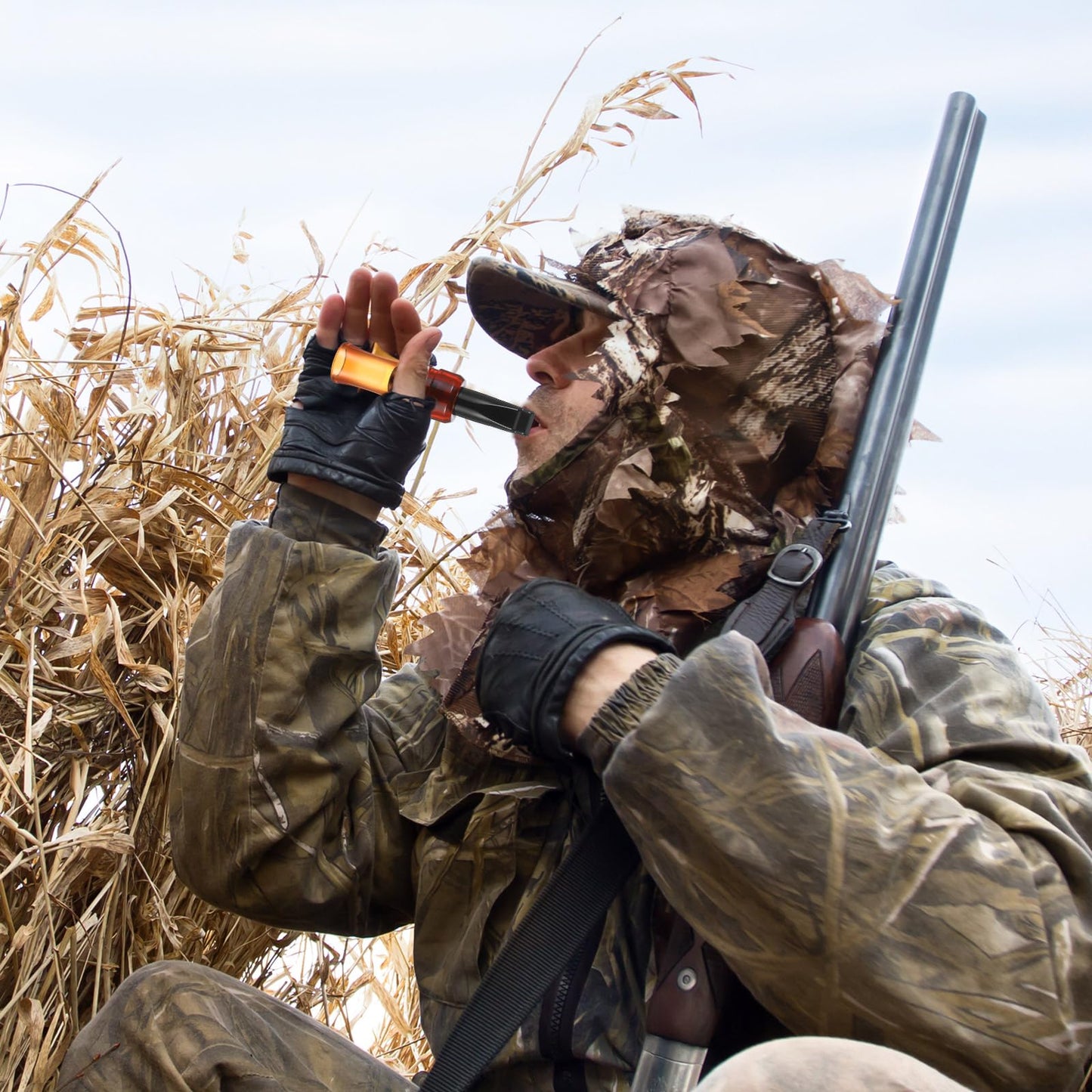 Silipull 1 Pcs Crow Caller Decoy to Attract Crows Portable Crow Bird Whistle with Realistic Sound Imitation Bird Entrapping Whistle Outdoor Hunting Ideal Gift for Newcomers Nature Enthusiasts (Brown)