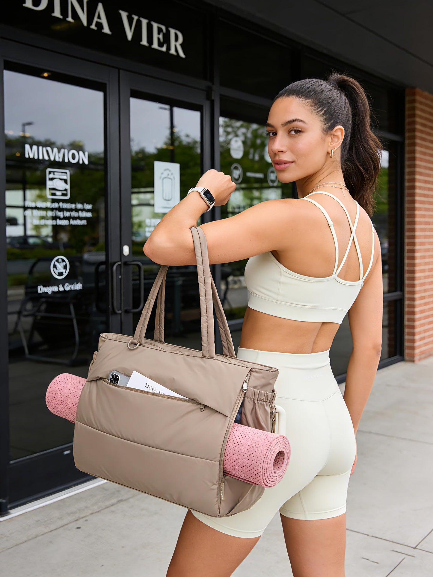 BAGSMART Yoga Mat Bag for Women, 22L Puffer Pilates Bag for 40oz Tumbler, Gym Bag for Yoga Travel College, Desert