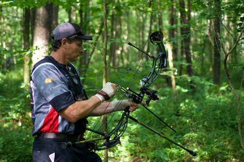 Q2i Fusion X-II Target Archery Vanes - Ultra-Lightweight with Tri-Fusion Vane Adhesion Technology for Archery Arrows Premium Arrow Fletching & Accessories for Archers - 2.1" 100pk W