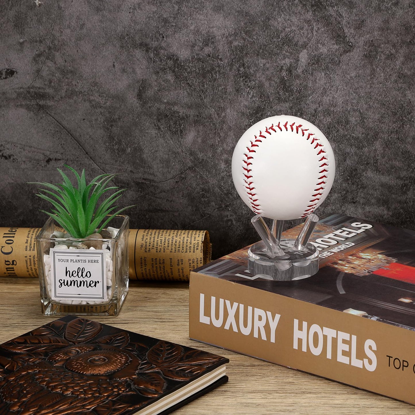 GUSHBIN Acrylic Softball Display Pedestal Sphere Stand with Round Holder for Baseball Tennis Golf Clear Rock Holder for Fossil Minerals, Small