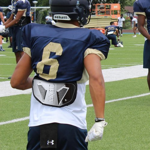 Cienfy Football Back Plate for High-Impact Protection, Universal Football Backplate for Shoulder Pads, for Youth and Adult (Black, Youth)