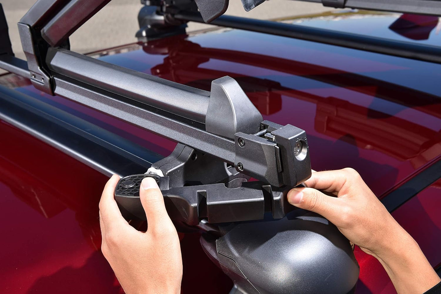 INNO INA952 Gravity Universal Mount (Fits Rounds, Square, Aero and Most Factory Bars) Holds - (3) Fat Ski or (2) Snowboards Roof Rack,Black