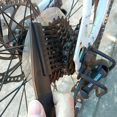 QMET 5PCS/Set Bike or Motorcycle Chain Washer, Cleaning Brush Bicycle Chain Cleaning Tool Set,Bike Chain Crankset Brush,Motorcycle Washer Cleaner Brush Tools