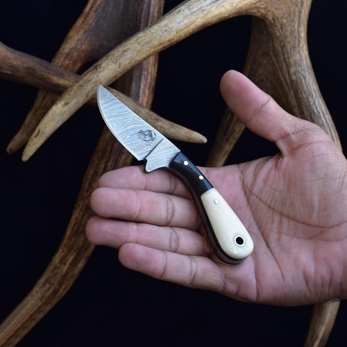 Knives Ranch Handmde Neck Knife - EDC Pocket Knife - Bone Handle - Leather Sheath with Paracord (3133-B)