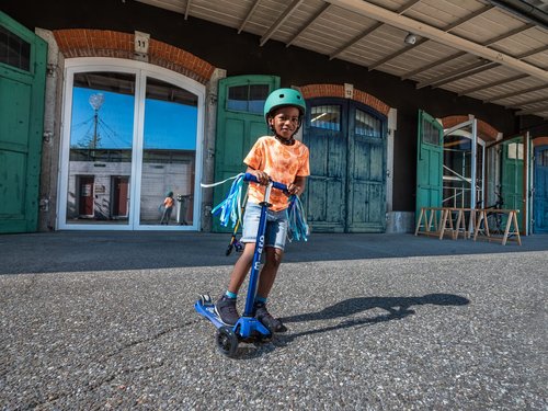 Micro Kickboard - Maxi Deluxe LED 3-Wheeled, Lean-to-Steer, Swiss-Designed Micro Scooter for Kids with LED Light-up Wheels, Ages 5-12