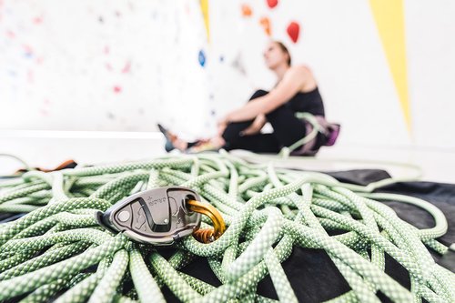PETZL GRIGRI+ Belay Device with Cam-Assisted Blocking and Anti-Panic Handle, Suitable for Learners and Intensive Use - Orange