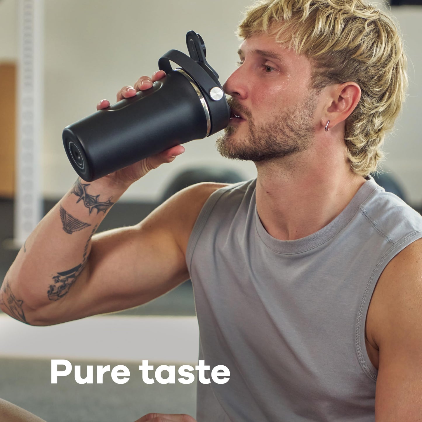 Hydro Flask Shaker Bottle – Insulated Stainless Steel Gym Bottle for Pre Workout & Protein 24 Oz Black