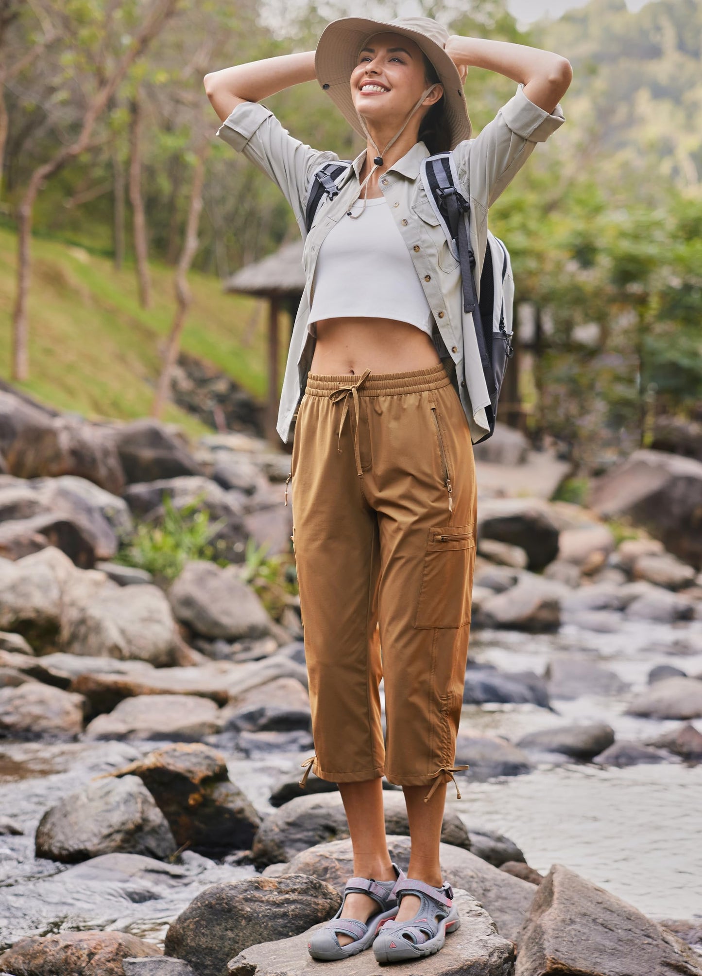 Libin Women's Hiking Capri Pants Quick Dry Cargo Pockets Pants Lightweight Cropped Summer Pant for Travel Casual Brown XL