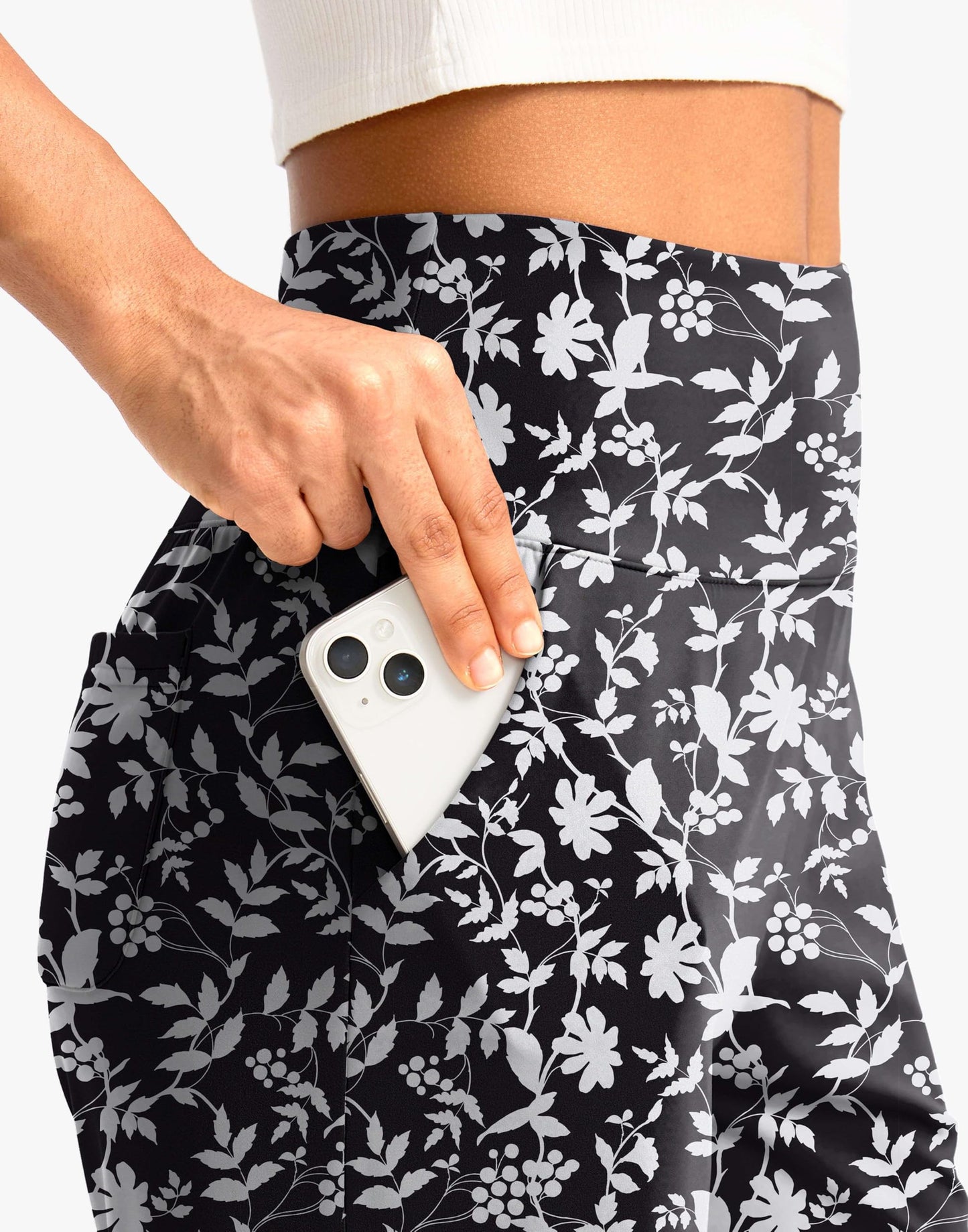 G Gradual Women's Bermuda Long Shorts with Pockets 7" High Waisted Knee Length Shorts for Women Walking Athletic Workout(White Flower-L7,XL)