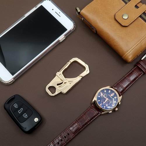 NEWTRO Carabiner Keychain Clip - Double Action Locking Key Organizer for Car Key FOB, Durable EDC Keyring for Men, Women, Outdoor (1pcs-A-Gold)