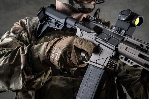 Mechanix Wear Specialty Vent Tactical Gloves - Ventilated Precision Fit High-Dexterity Field Work Gloves - Touchscreen Compatible & Machine Washable - Large - Coyote Tan