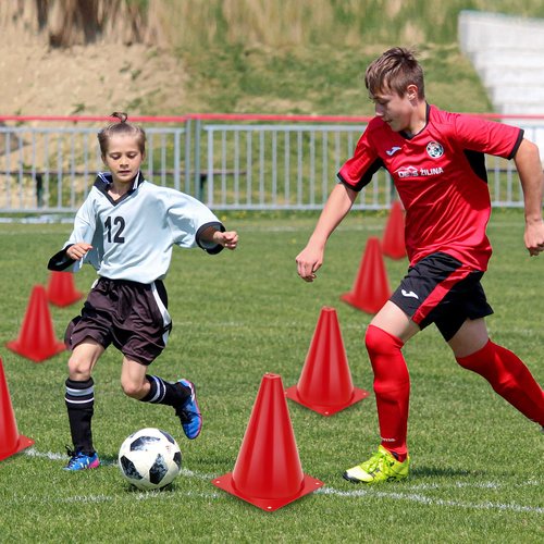 MIVERYEA Cones Sports for Kids Small Training Cones Set for Soccer Practice 24 Pack 7 Inch Agility Field Marker for Football Basketball Drills Plastic Baseball Cone